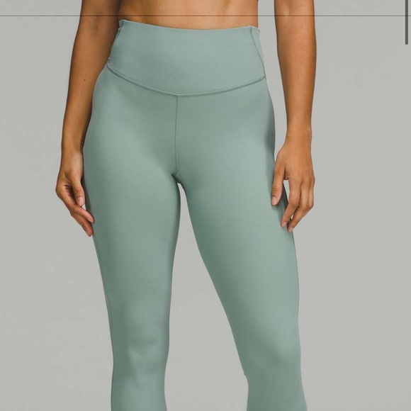 NWT Lululemon base pace HR tight 28” - Picture 2 of 6